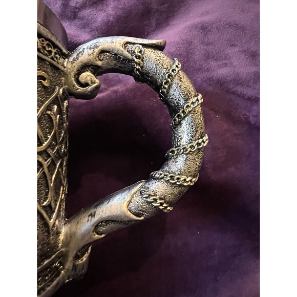 Knights Templar Mug Resin And Stainless Steel Construction Holds 500 - 600 mL - Picture 4 of 4